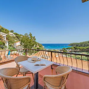 Lo Scirocco 3*, Fetovaia Italia