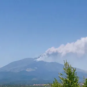 Affittacamere La Finestra Sull'etna, Motta SantʼAnastasia